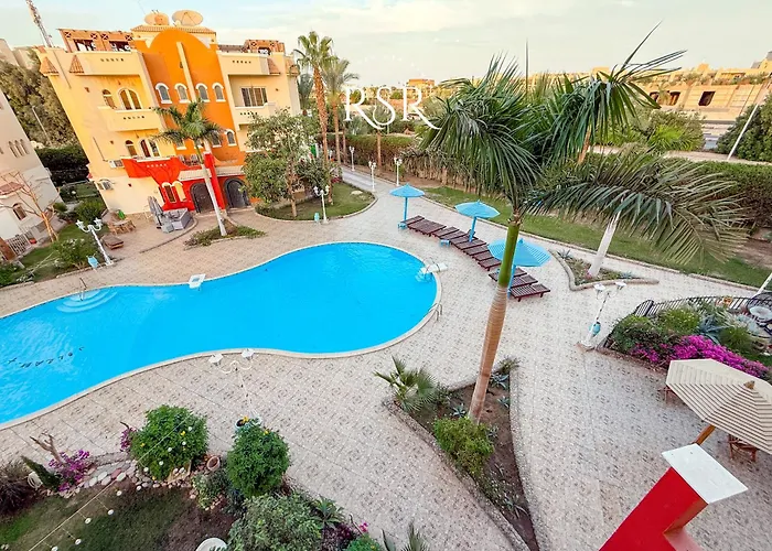 With A Private Roof , Pool , Garden *