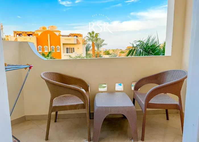 With A Private Roof , Pool , Garden Appartement