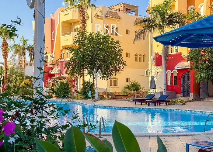 With A Private Roof , Pool , Garden Appartement