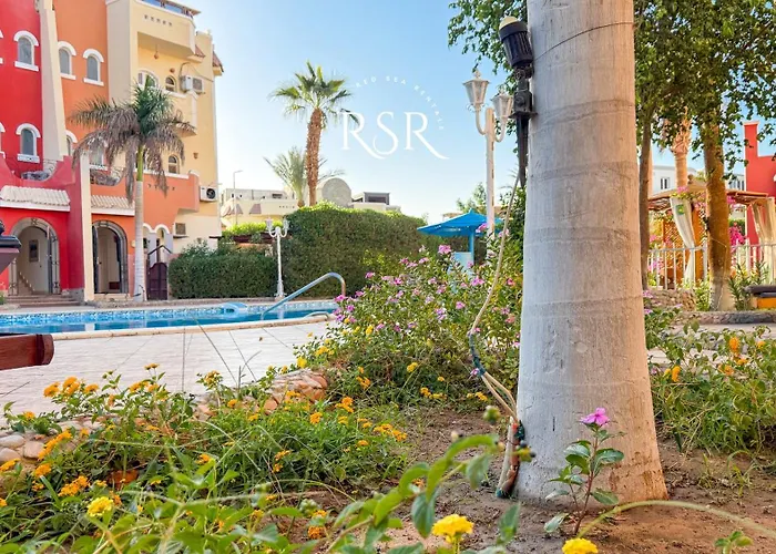 With A Private Roof , Pool , Garden *