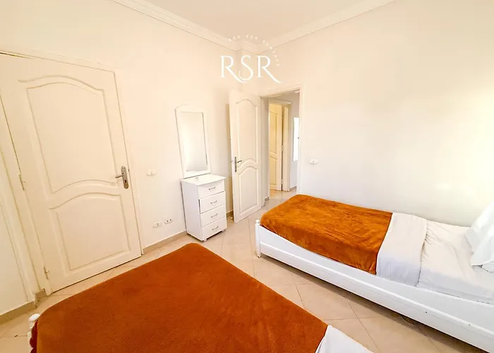 With A Private Roof , Pool , Garden *